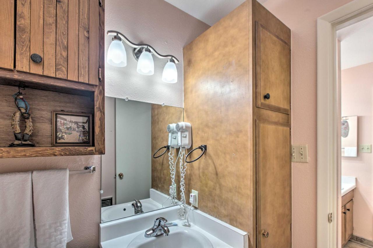 Red River Ski Condo On Main St - Mtn View! Ngoại thất bức ảnh